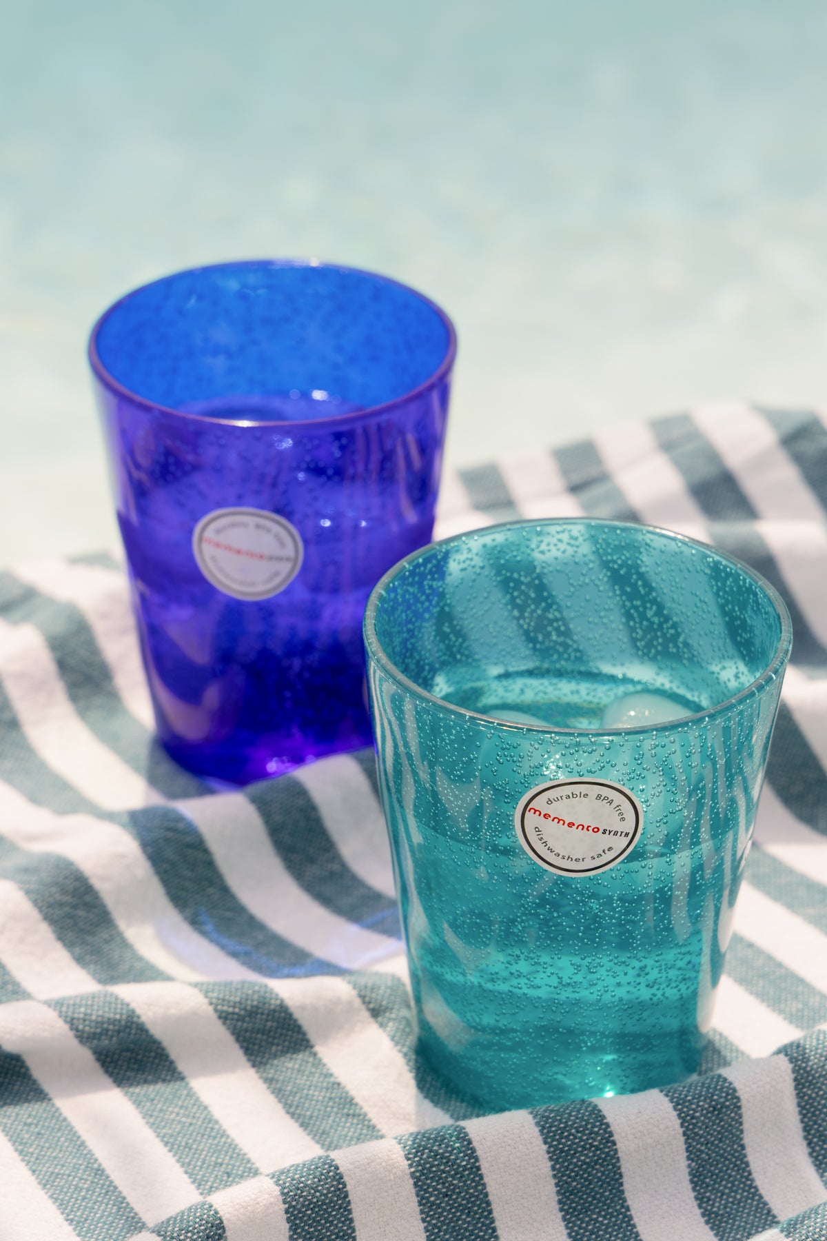 MEMENTO SYNTH Glass, Wasserglas Blau aus Methacrylat