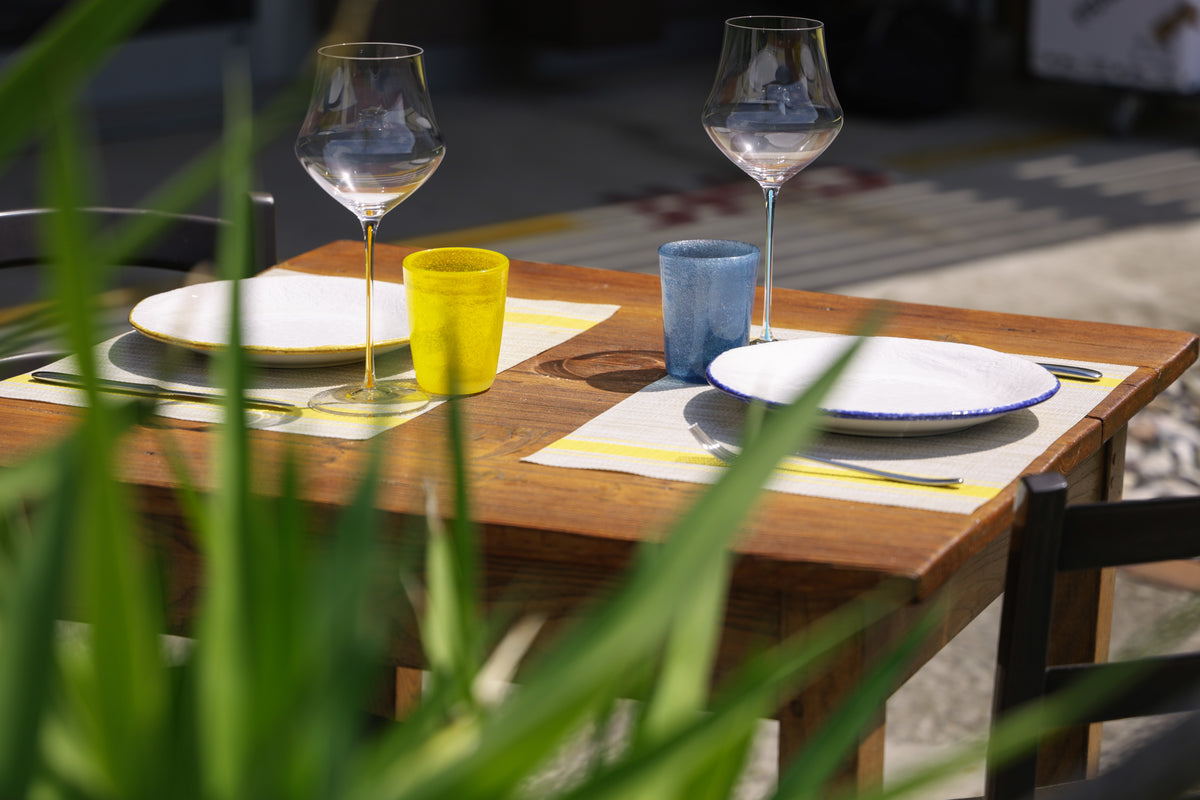 Memento Table Moon, piatto piano Blu in ceramica