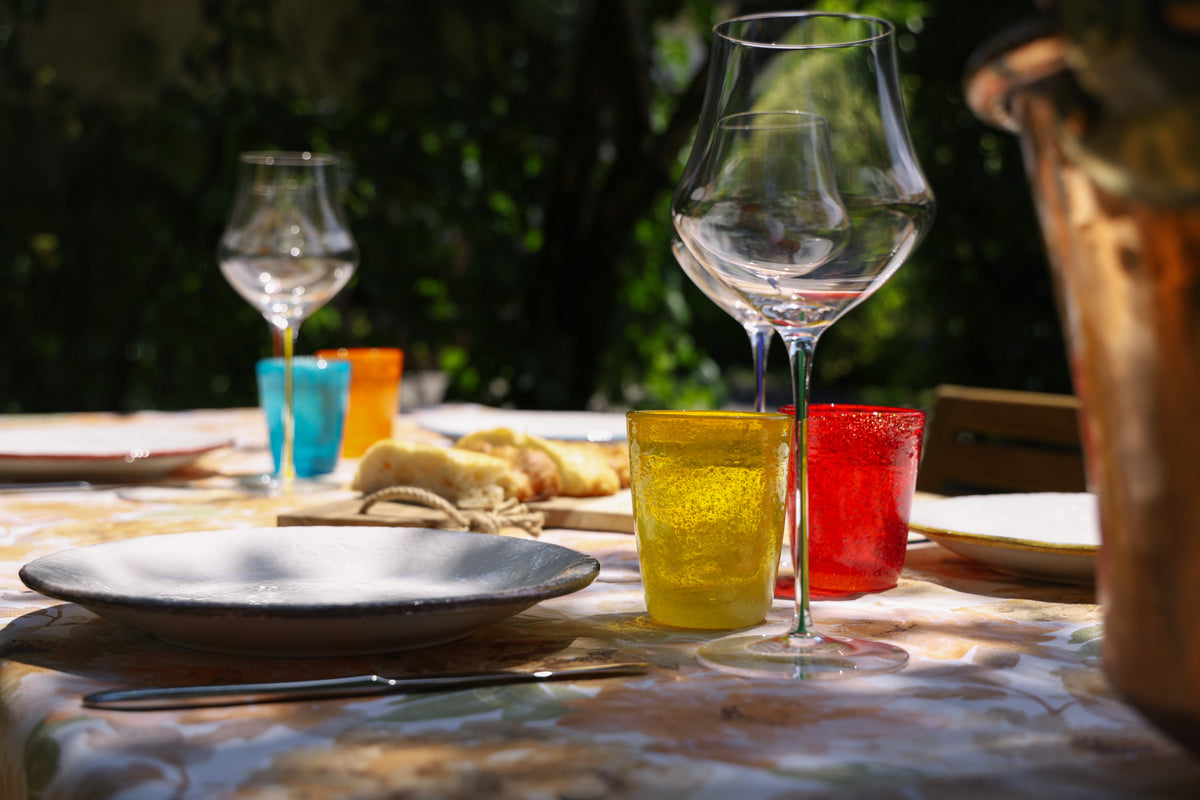 Memento Table Moon, piatto piano Grigio tortora in ceramica